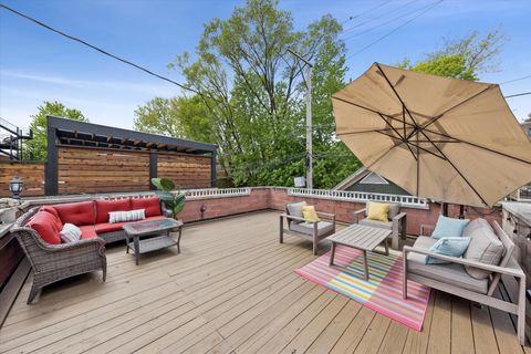 Tiny photo for 812 S Bell Avenue, Chicago, IL 60612 (MLS # 12631600)