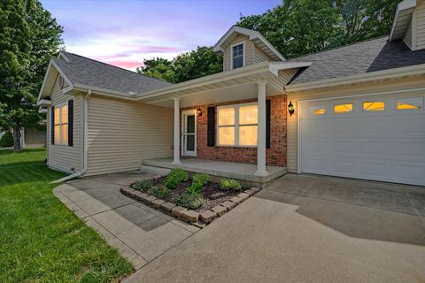 Tiny photo for 2502 Goodfield Drive, Urbana, IL 61802 (MLS # 12638018)
