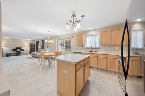 Tiny photo for 521 Waterford Drive, Oswego, IL 60543 (MLS # 12587125)