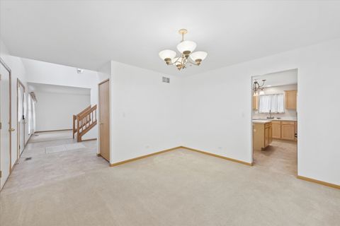 Tiny photo for 521 Waterford Drive, Oswego, IL 60543 (MLS # 12587125)