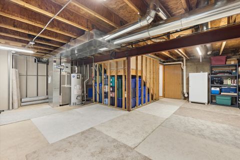 Tiny photo for 521 Waterford Drive, Oswego, IL 60543 (MLS # 12587125)