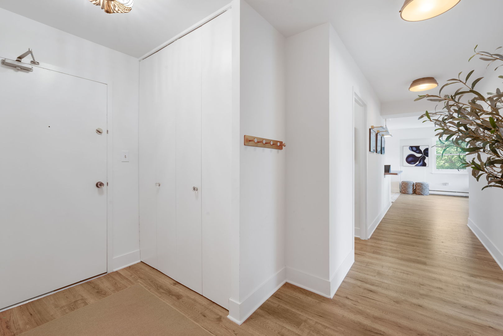 141 N La Grange Road 302