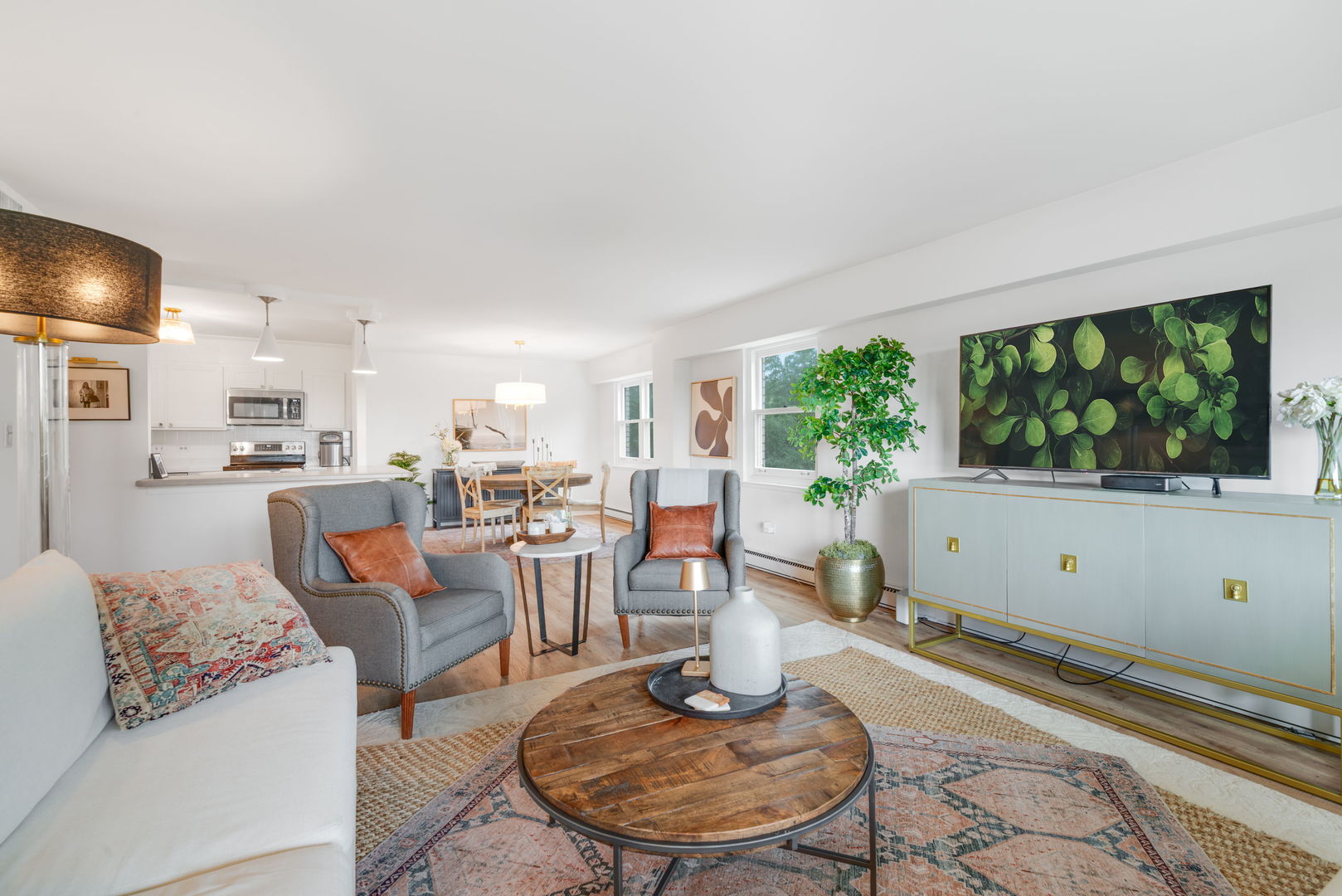 141 N La Grange Road 302
