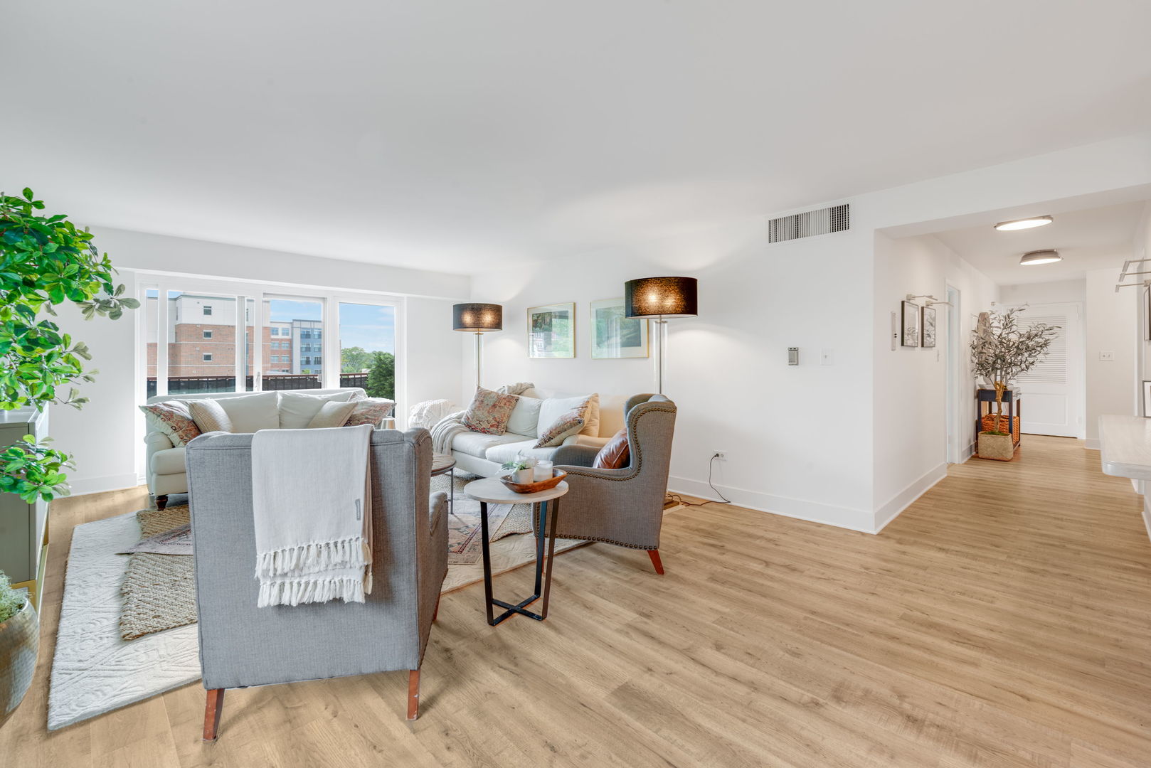 141 N La Grange Road 302