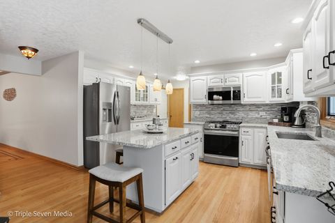 Tiny photo for 17050 Kerry Avenue, Orland Park, IL 60467 (MLS # 12581822)