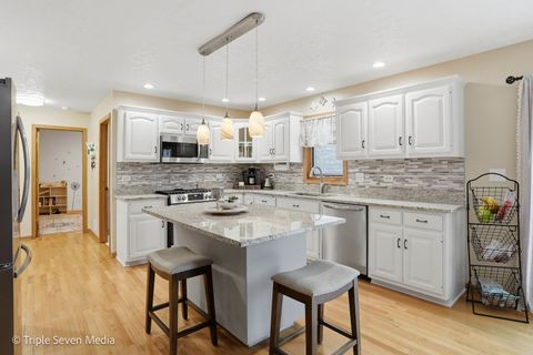 Tiny photo for 17050 Kerry Avenue, Orland Park, IL 60467 (MLS # 12581822)