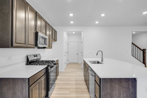 Tiny photo for 820 Lindsay Lane, West Dundee, IL 60118 (MLS # 12582173)