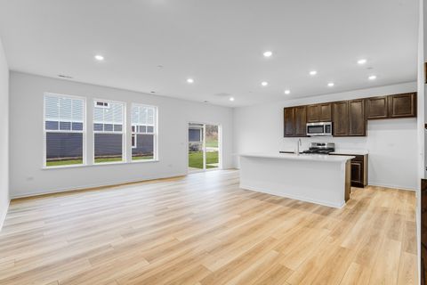 Tiny photo for 820 Lindsay Lane, West Dundee, IL 60118 (MLS # 12582173)