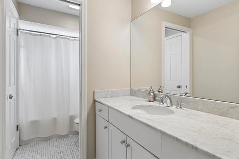 Tiny photo for 19W014 Avenue Normandy, Oak Brook, IL 60523 (MLS # 12607357)