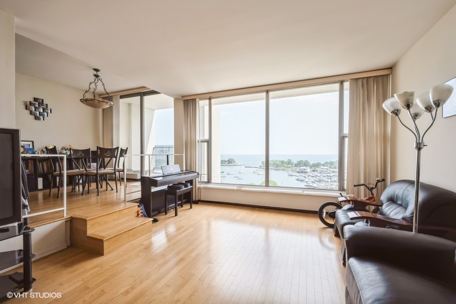 3200 N LAKE SHORE Drive 1104
