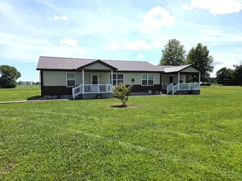 Tiny photo for 201 E 3rd Street, Sailor Springs, IL 62824 (MLS # 12686375)