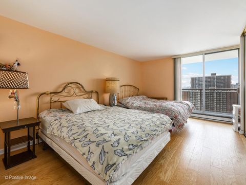 Tiny photo for 6007 N Sheridan Road #17G, Chicago, IL 60660 (MLS # 12529822)