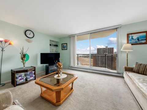 Tiny photo for 6007 N Sheridan Road #17G, Chicago, IL 60660 (MLS # 12529822)