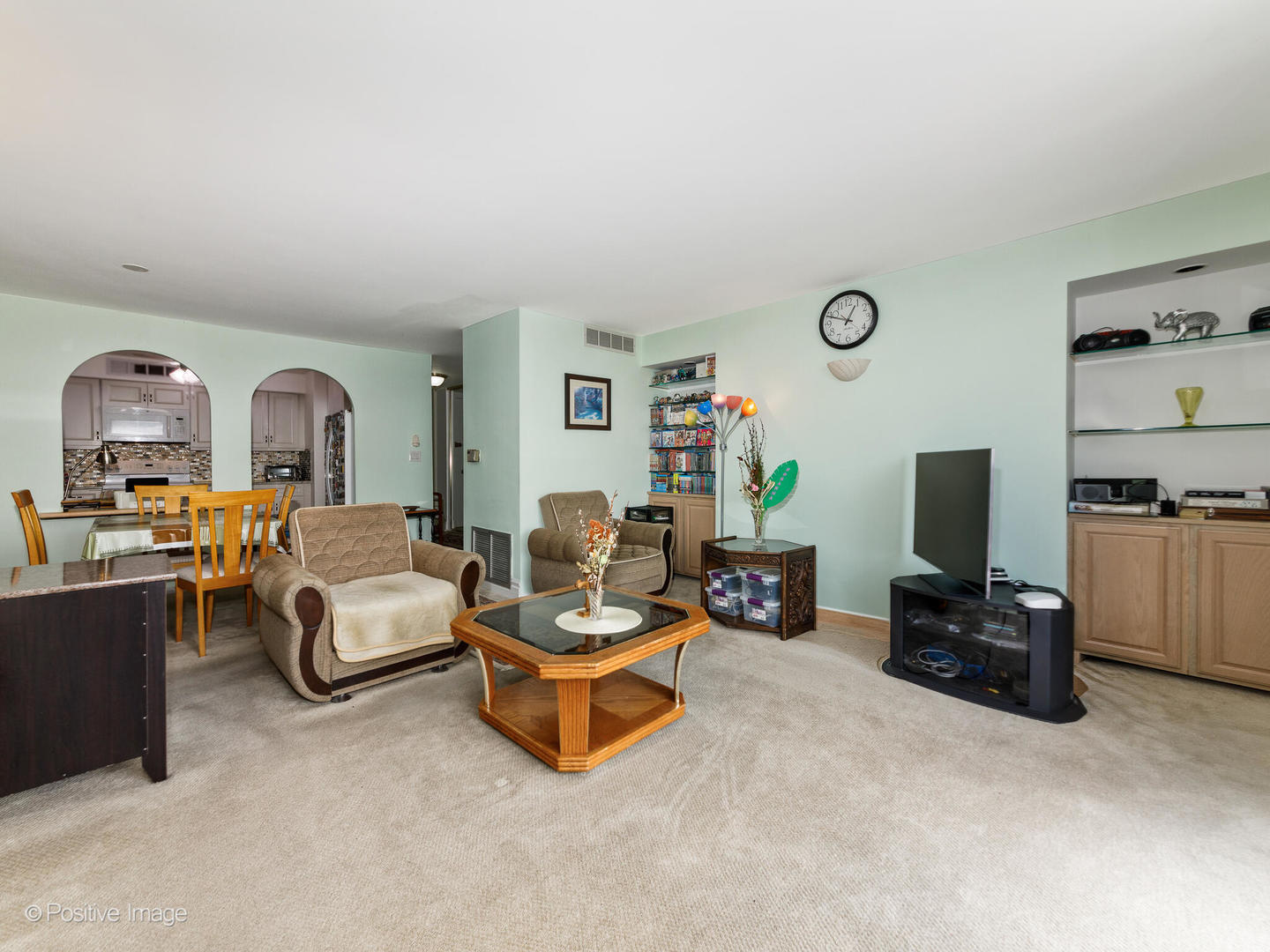 6007 N Sheridan Road 17G