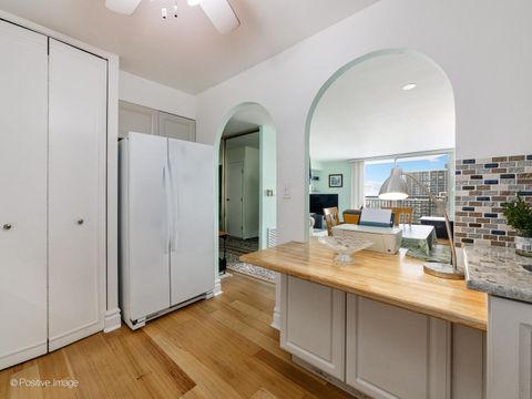 Tiny photo for 6007 N Sheridan Road #17G, Chicago, IL 60660 (MLS # 12529822)