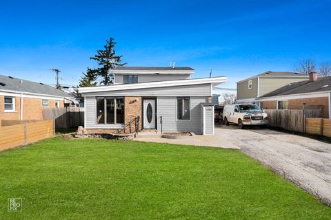 Photo of 4680 W 83rd Street, Chicago, IL 60652 (MLS # 12613432)