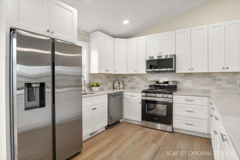 Tiny photo for 517 Savannah Lane, Bolingbrook, IL 60440 (MLS # 12543546)