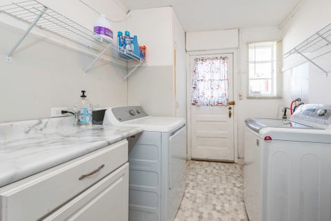 Tiny photo for 400 7th Avenue, Libertyville, IL 60048 (MLS # 12773025)