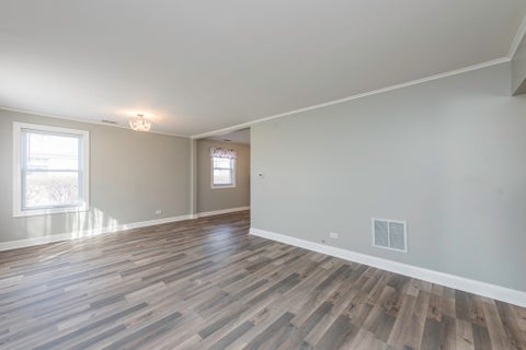 Tiny photo for 400 7th Avenue, Libertyville, IL 60048 (MLS # 12773025)