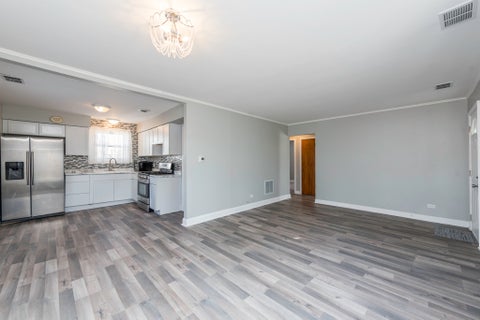 Tiny photo for 400 7th Avenue, Libertyville, IL 60048 (MLS # 12773025)