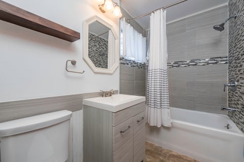 Tiny photo for 400 7th Avenue, Libertyville, IL 60048 (MLS # 12773025)