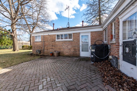 Tiny photo for 400 7th Avenue, Libertyville, IL 60048 (MLS # 12773025)