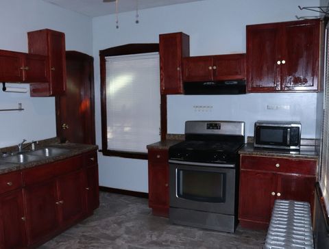 Tiny photo for 8512 S Manistee Avenue, Chicago, IL 60617 (MLS # 12594595)