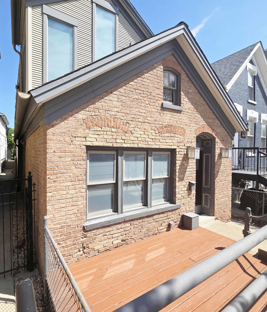 1734 W Beach Avenue