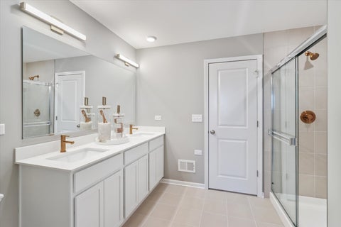 Tiny photo for Oswego, IL 60543 (MLS # 12640390)