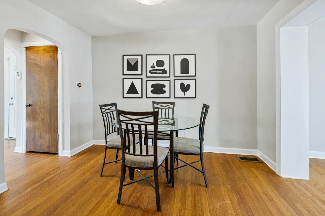 3423 N Springfield Avenue