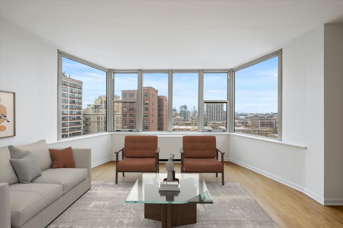 525 W Hawthorne Place 1401