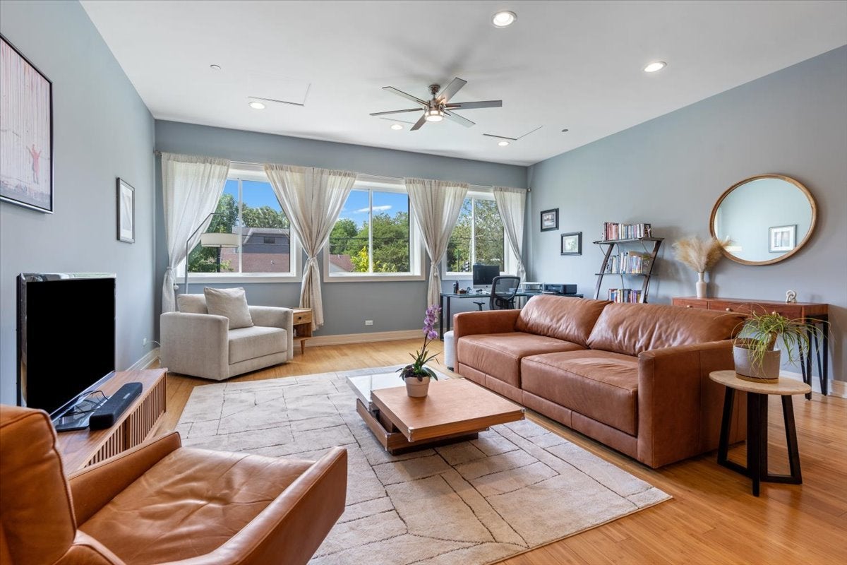 1101 Dodge Avenue 204