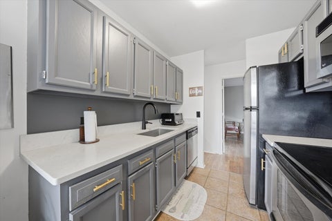 Tiny photo for 6020 Oakwood Drive #4A, Lisle, IL 60532 (MLS # 12758073)