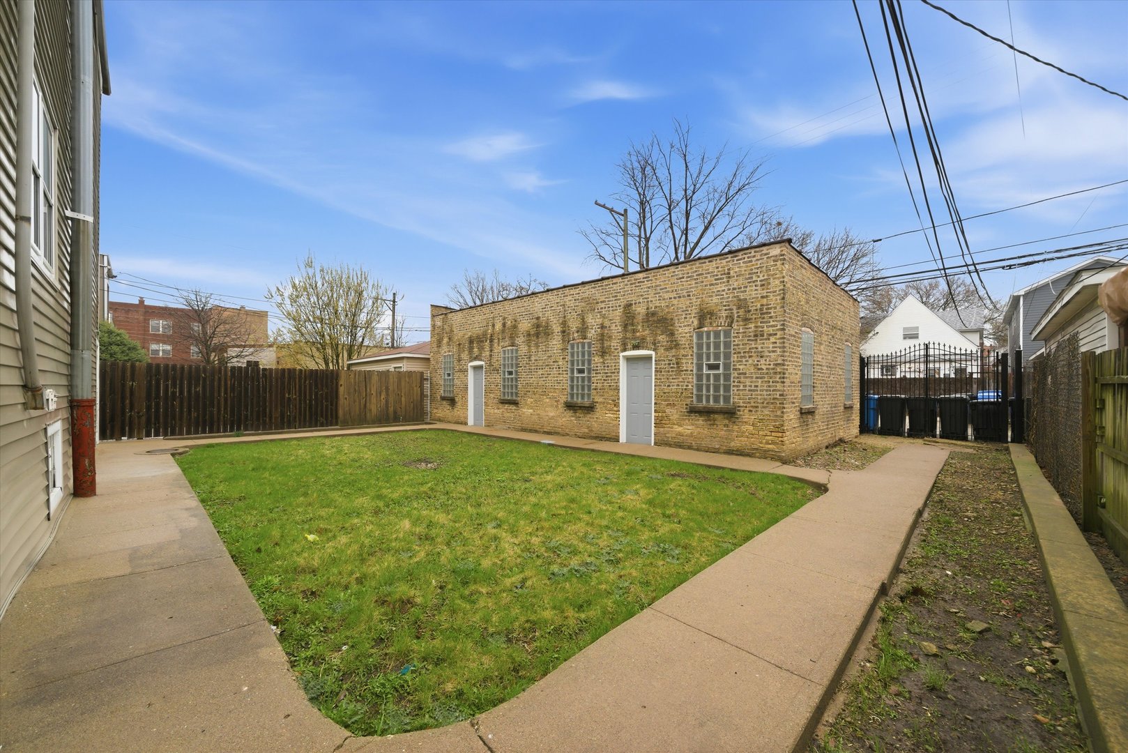 2917 N Kedzie Avenue