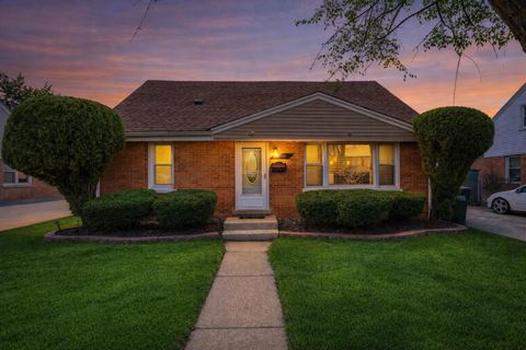 Tiny photo for 10906 Mcvicker Avenue, Chicago Ridge, IL 60415 (MLS # 12574704)