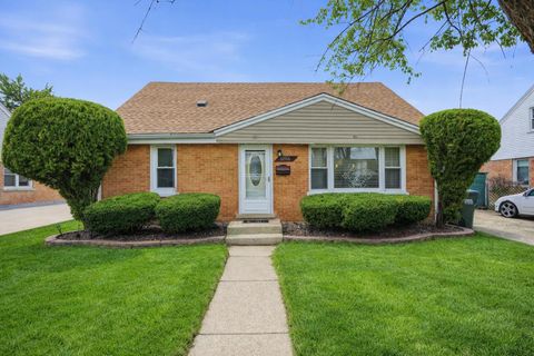 Photo of 10906 Mcvicker Avenue, Chicago Ridge, IL 60415 (MLS # 12574704)