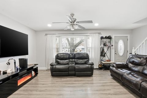 Tiny photo for 10906 Mcvicker Avenue, Chicago Ridge, IL 60415 (MLS # 12574704)