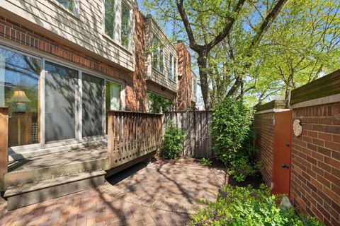 Tiny photo for 1930 N Larrabee Street, Chicago, IL 60614 (MLS # 12625627)