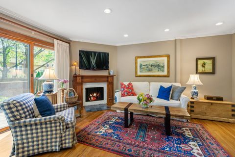 Tiny photo for 1930 N Larrabee Street, Chicago, IL 60614 (MLS # 12625627)