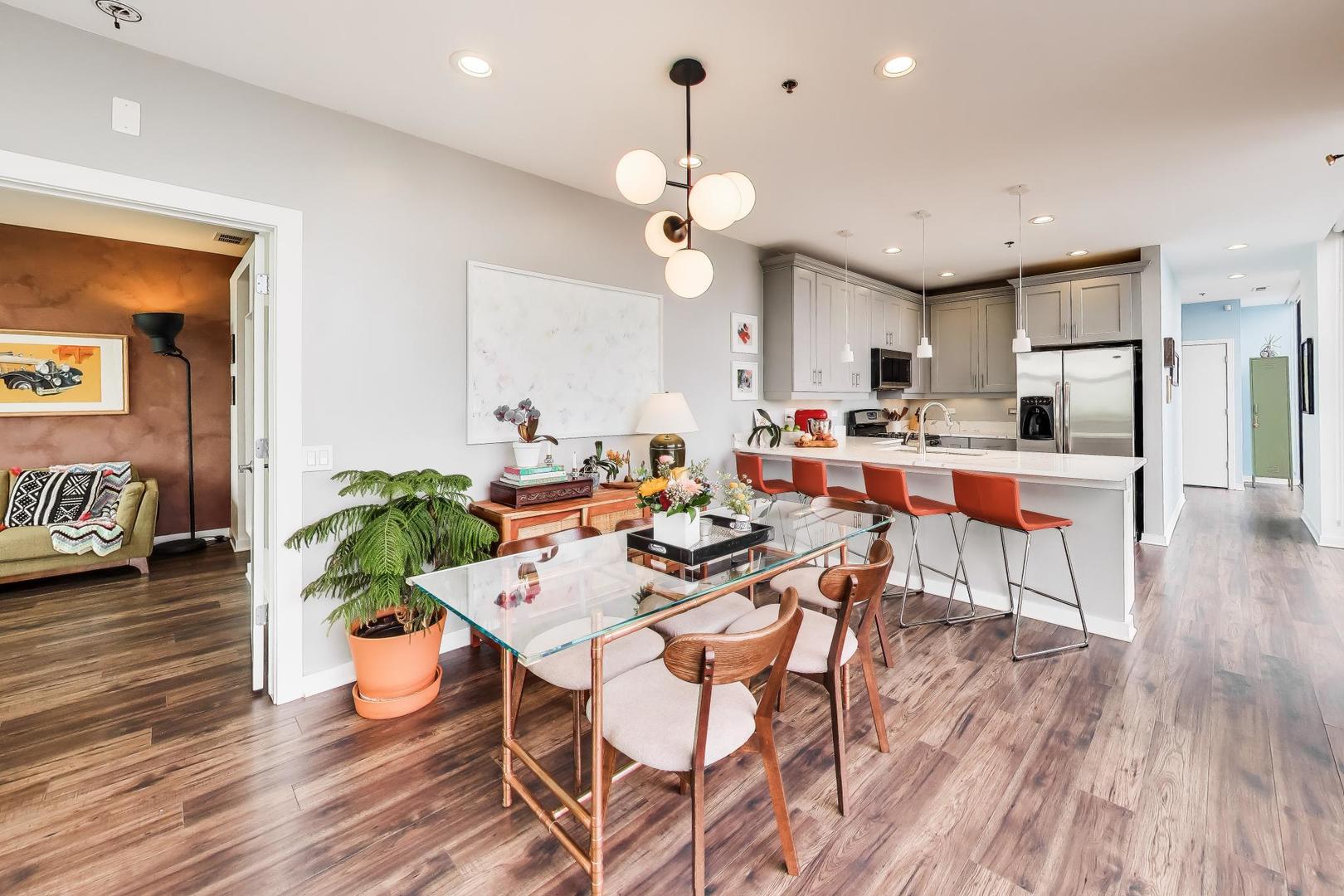 3946 N Ravenswood Avenue 605