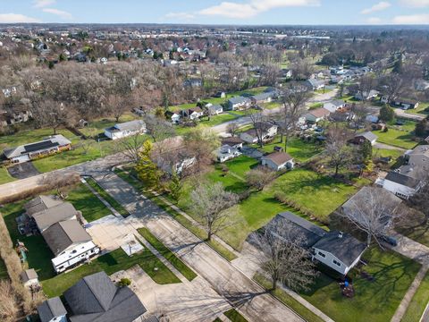 Tiny photo for 3915 Maple Avenue, McHenry, IL 60050 (MLS # 12594318)