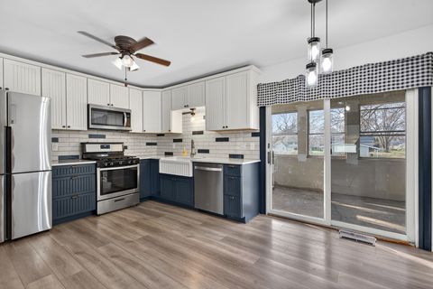 Tiny photo for 3915 Maple Avenue, McHenry, IL 60050 (MLS # 12594318)