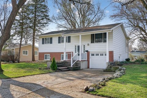 Photo of 3915 Maple Avenue, McHenry, IL 60050 (MLS # 12594318)