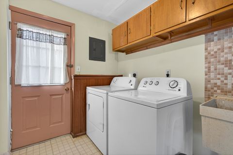 Tiny photo for 3915 Maple Avenue, McHenry, IL 60050 (MLS # 12594318)