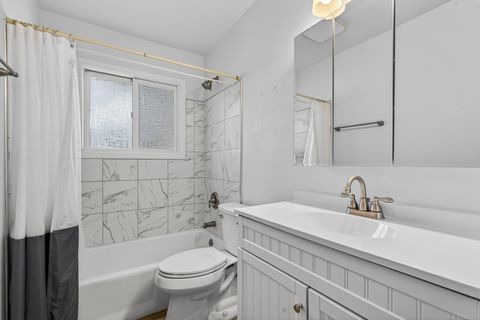 Tiny photo for 3915 Maple Avenue, McHenry, IL 60050 (MLS # 12594318)