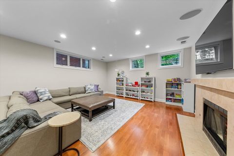 Tiny photo for 1716 W Wolfram Street, Chicago, IL 60657 (MLS # 12643985)