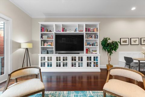 Tiny photo for 1716 W Wolfram Street, Chicago, IL 60657 (MLS # 12643985)