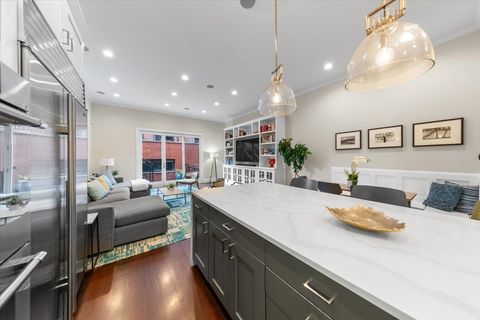 Tiny photo for 1716 W Wolfram Street, Chicago, IL 60657 (MLS # 12643985)