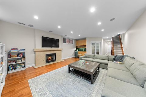 Tiny photo for 1716 W Wolfram Street, Chicago, IL 60657 (MLS # 12643985)