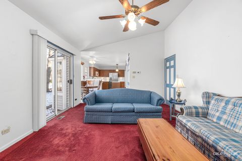 Tiny photo for 6 Dartmouth Court, Streamwood, IL 60107 (MLS # 12544078)